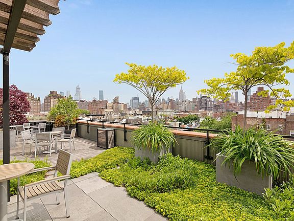 2nd image of 350 Bleecker St APT 1M