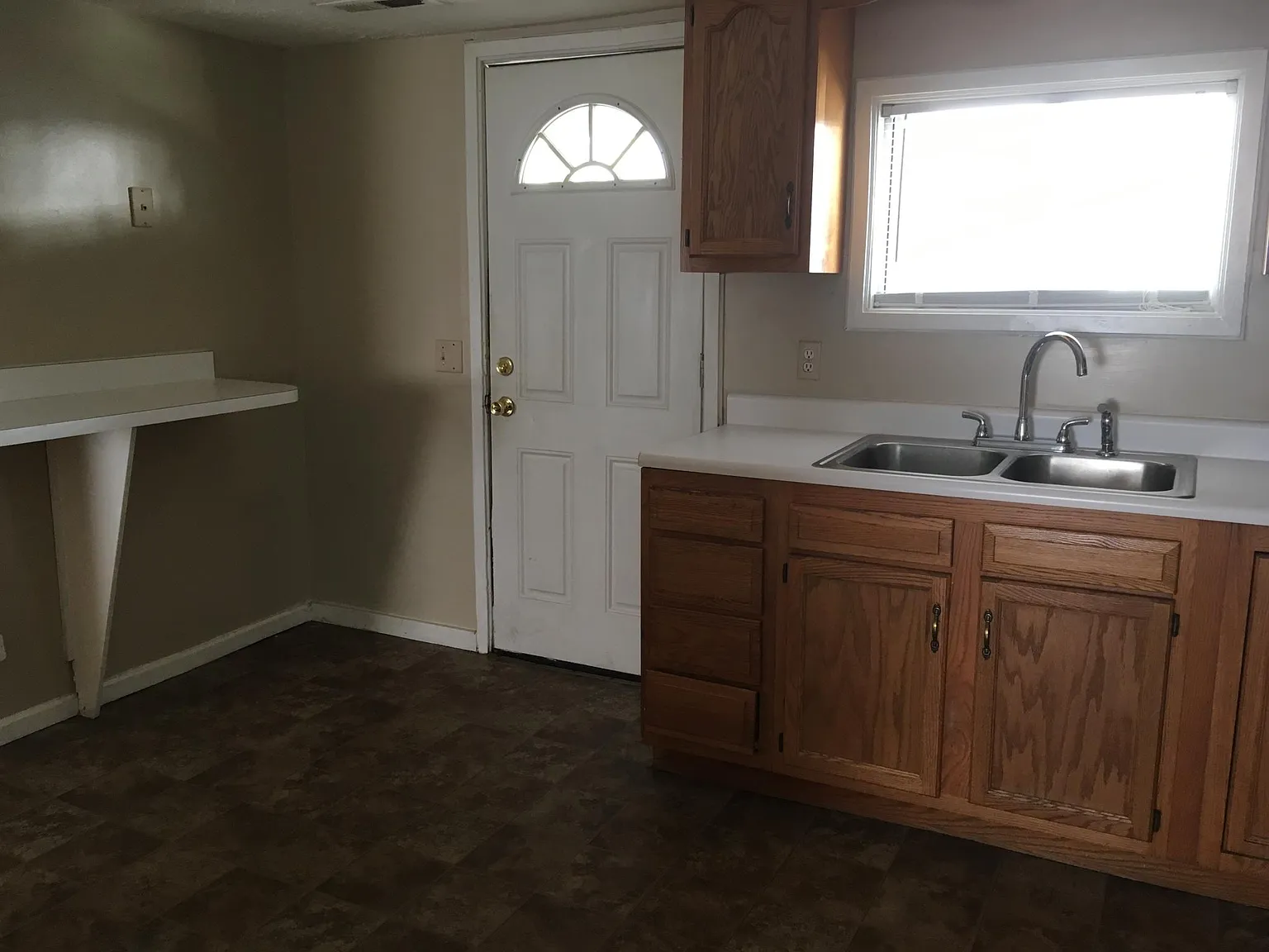 1 bed, 456 sqft, $695 — Photo 2