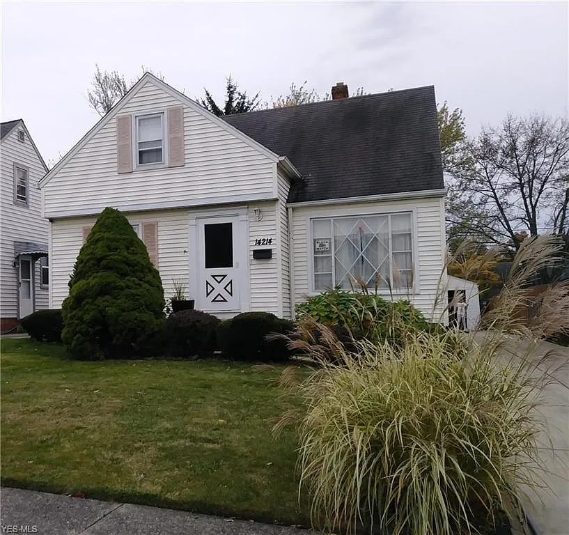 14214 Krems Ave photo 1