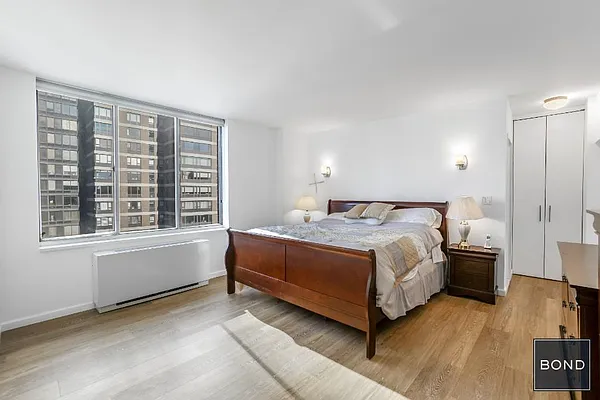 Rented by Bond New York | media 14