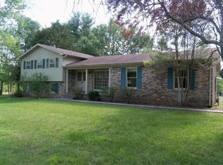 255 Belmar Cir, Manchester, TN 37355