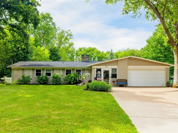 278 Colorado Dr, Webster, NY 14580