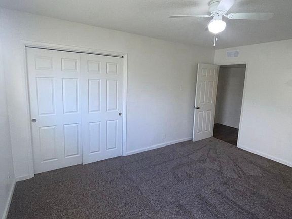 3rd image of 5712 Stockdale Hwy #2