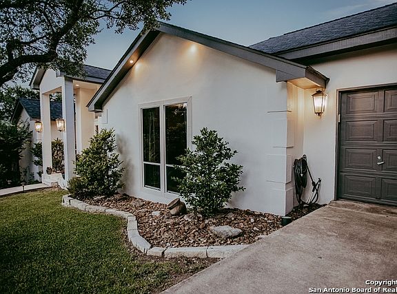 3rd image of 18840 Shadow Canyon Dr