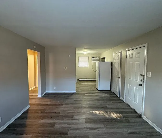 118 N Washington St #D — Photo 4