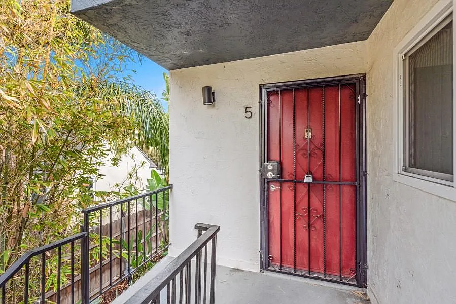 2 bed, $2,550 — Photo 3