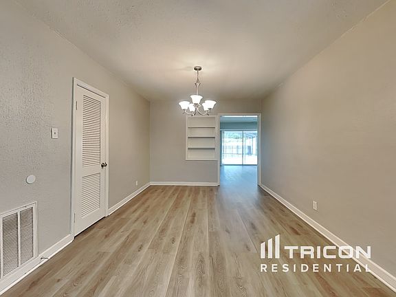 4th image of 1565 Palm Pl