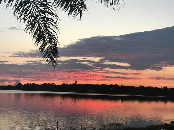 6426 Crystal Beach Rd, Winter Haven, FL 33880