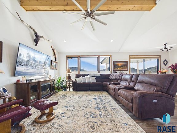 4th image of 600 Quartzite Ave