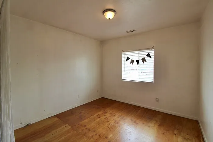 139 S Raleigh St — Photo 4