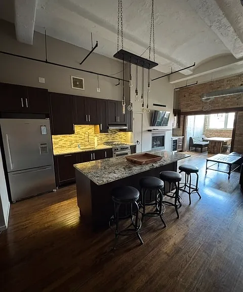 1000 W Washington Blvd #420 — Photo 4