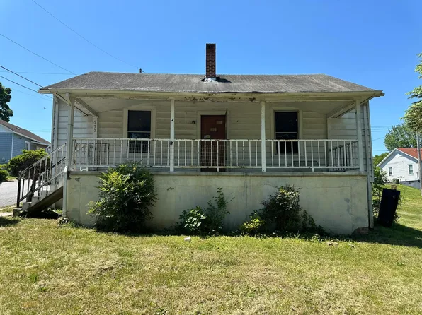 535 Dillard St, Martinsville, VA 24112