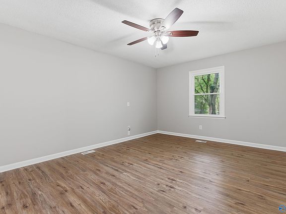 5th image of 416 Walton Rd