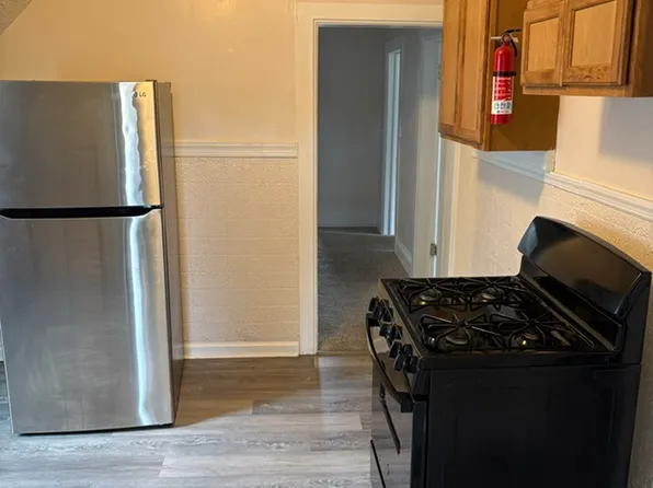 953 W 17th St APT B, Erie, PA 16502