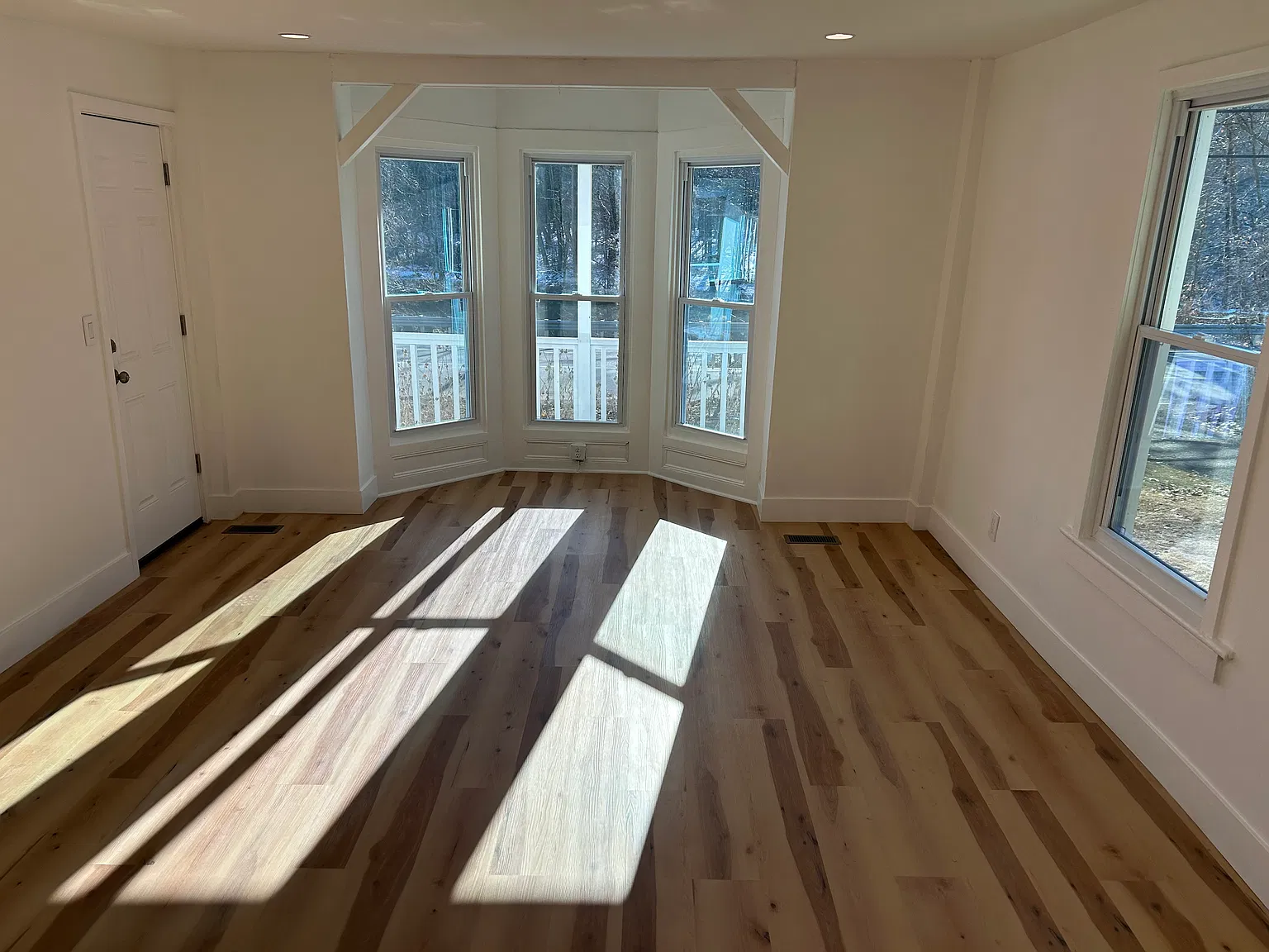 640 Roosevelt Dr — Photo 4