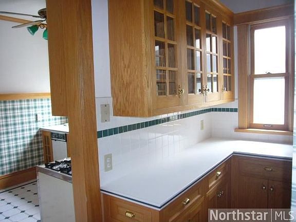 3rd image of 897 Goodrich Ave