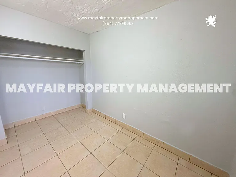 100 NW 30th Ave #8 — Photo 6