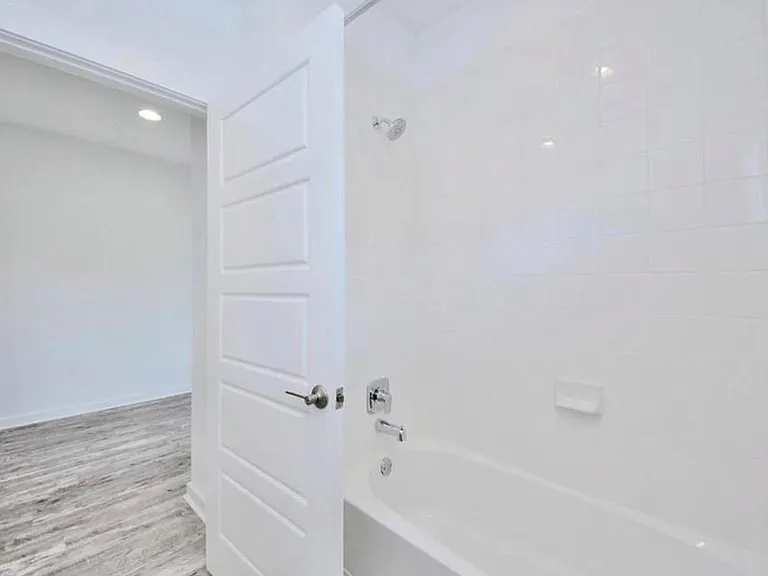 10307 Norshire Ln — Photo 18