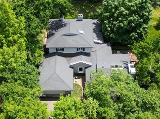 9564 Litzsinger Rd, Saint Louis, MO 63124