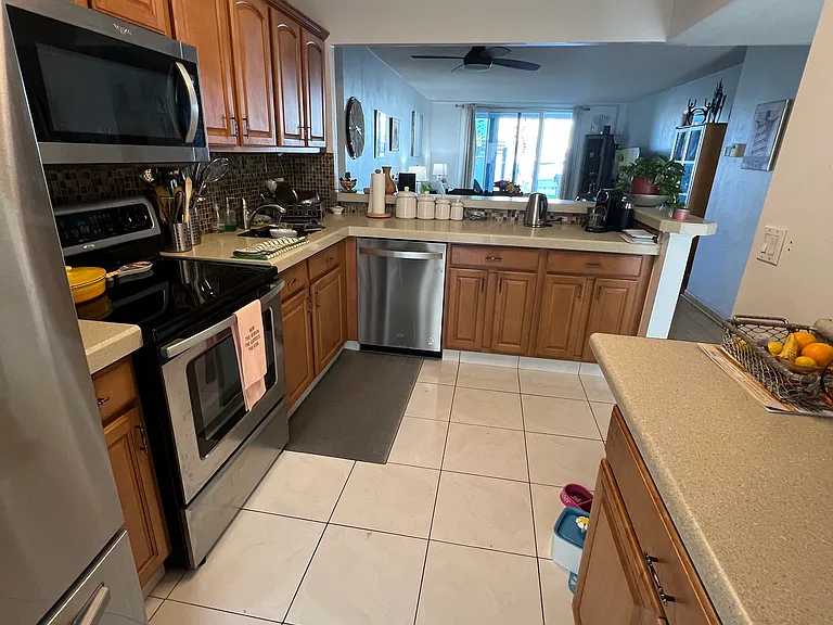 410 Golden Isles Dr #109 — Photo 7