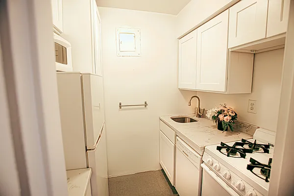 Rented by Engelman And Co | media 9