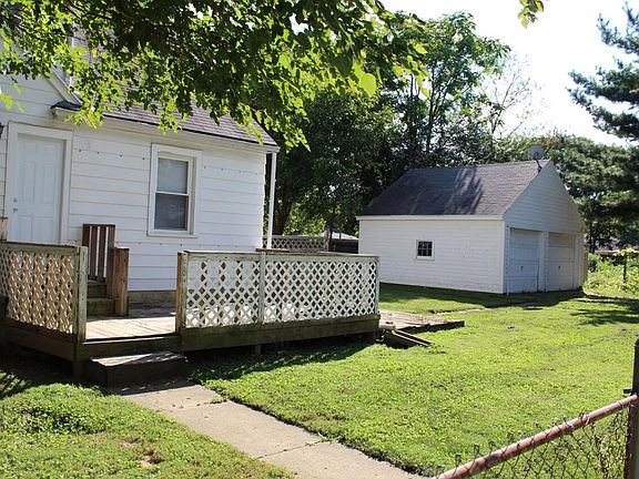 3rd image of 309 Meyer Ave