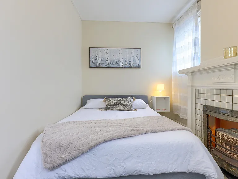 935 Jervis St #6 — Photo 13