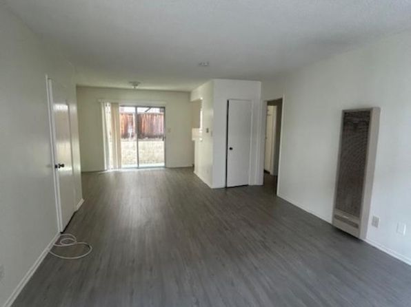 600 Evergreen St #2