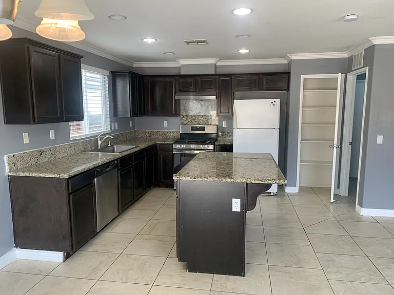 13973 Snowbird Ln — Photo 4