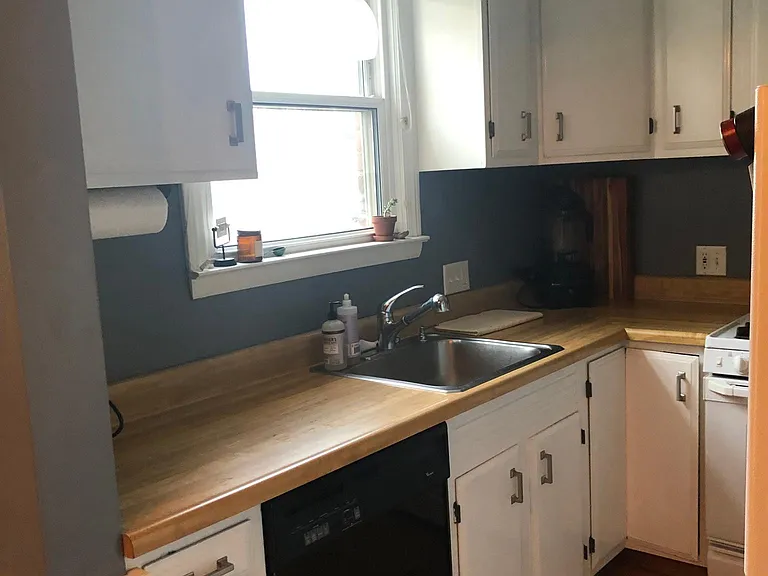 126 N Wilson Ave — Photo 5