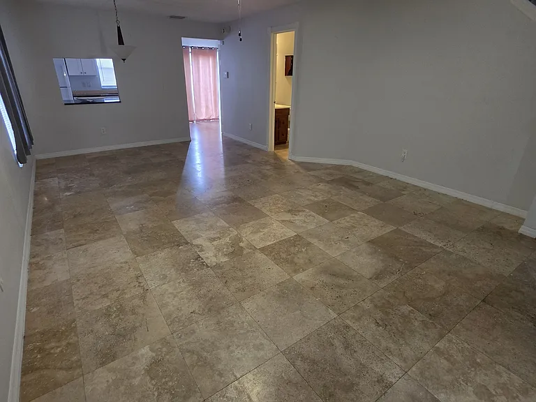 1712 Silver Creek Ct #99 — Photo 8