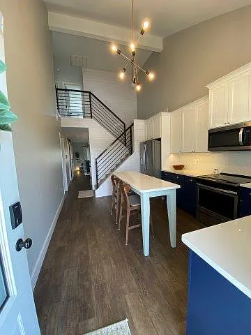 3 bed, 1628 sqft, $1,850 — Photo 4
