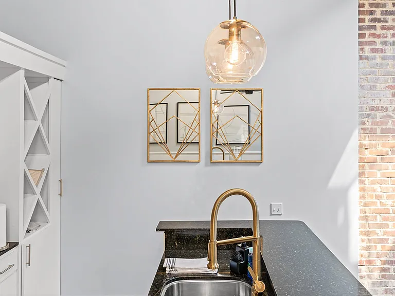 343 King St #C — Photo 7