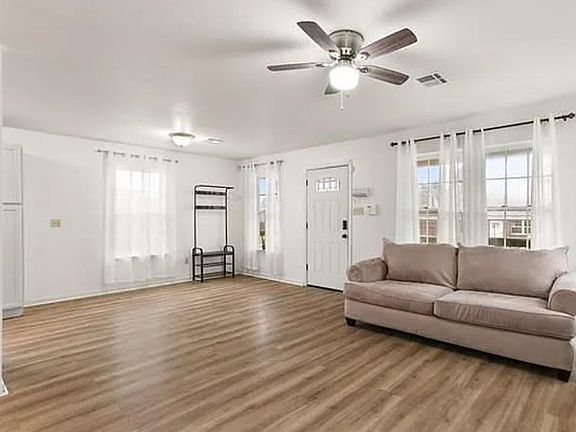 2nd image of 2130 State Ave