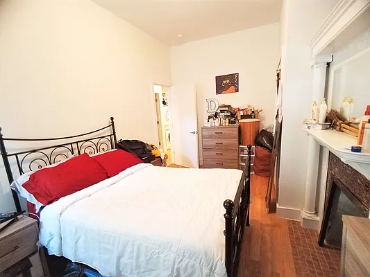 Rented by EXR | media 8