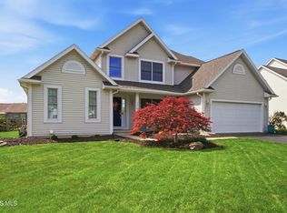 276 Twinbrook Dr, Perrysburg, OH 43551