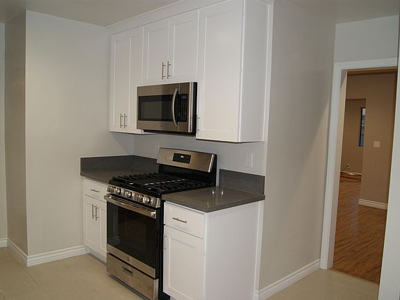 3rd image of 11018 Wescott Ave