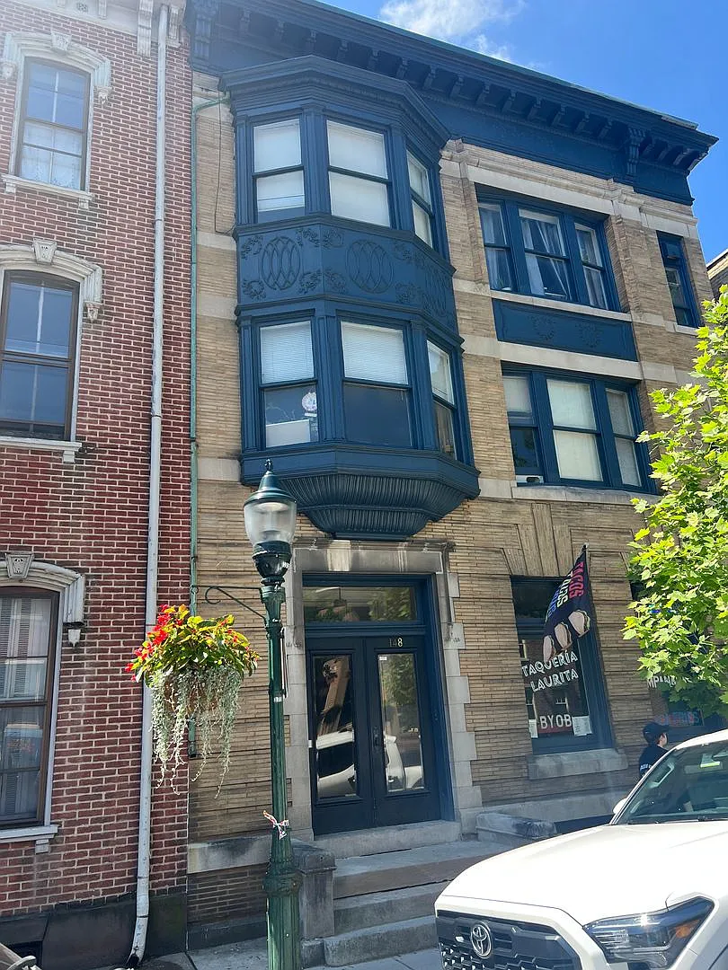 148-150 W High St — Photo 1
