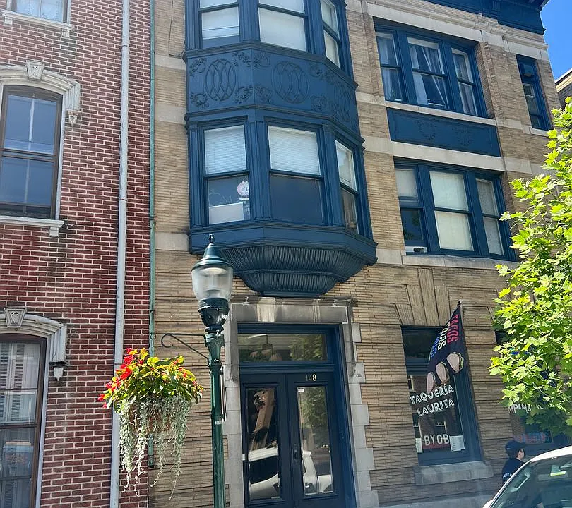 148 W High St