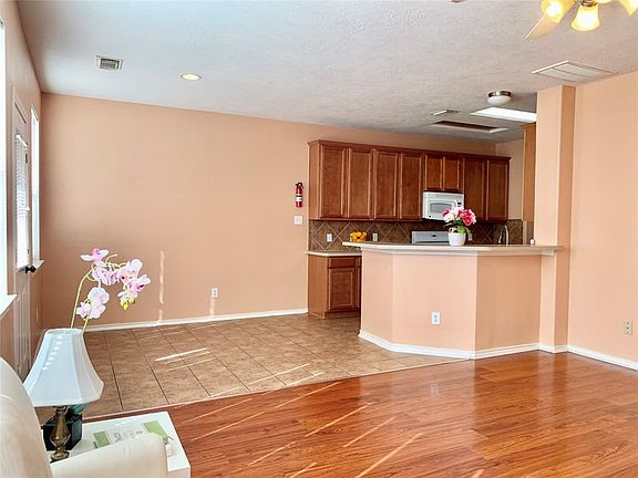 5th image of 12414 Jasmine Brook Ln