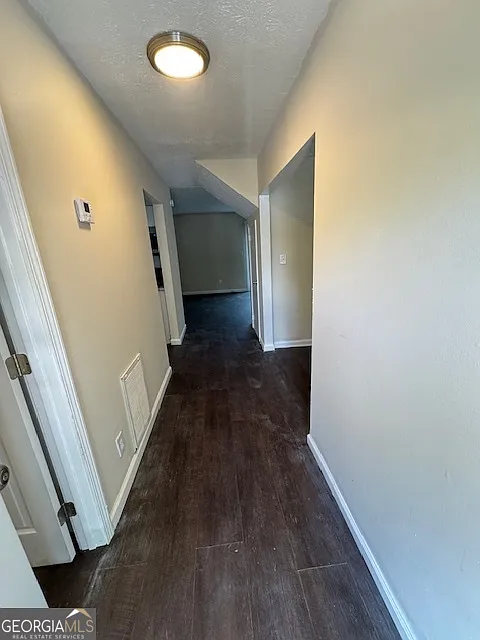 3 bed, 2.5 bath, 1368 sqft, $1,400 — Photo 4