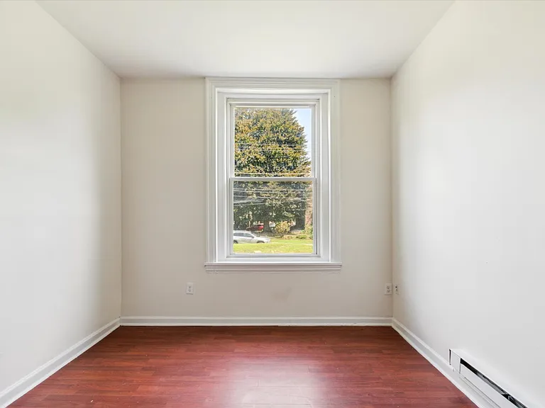 232 E Wister St #3B — Photo 2