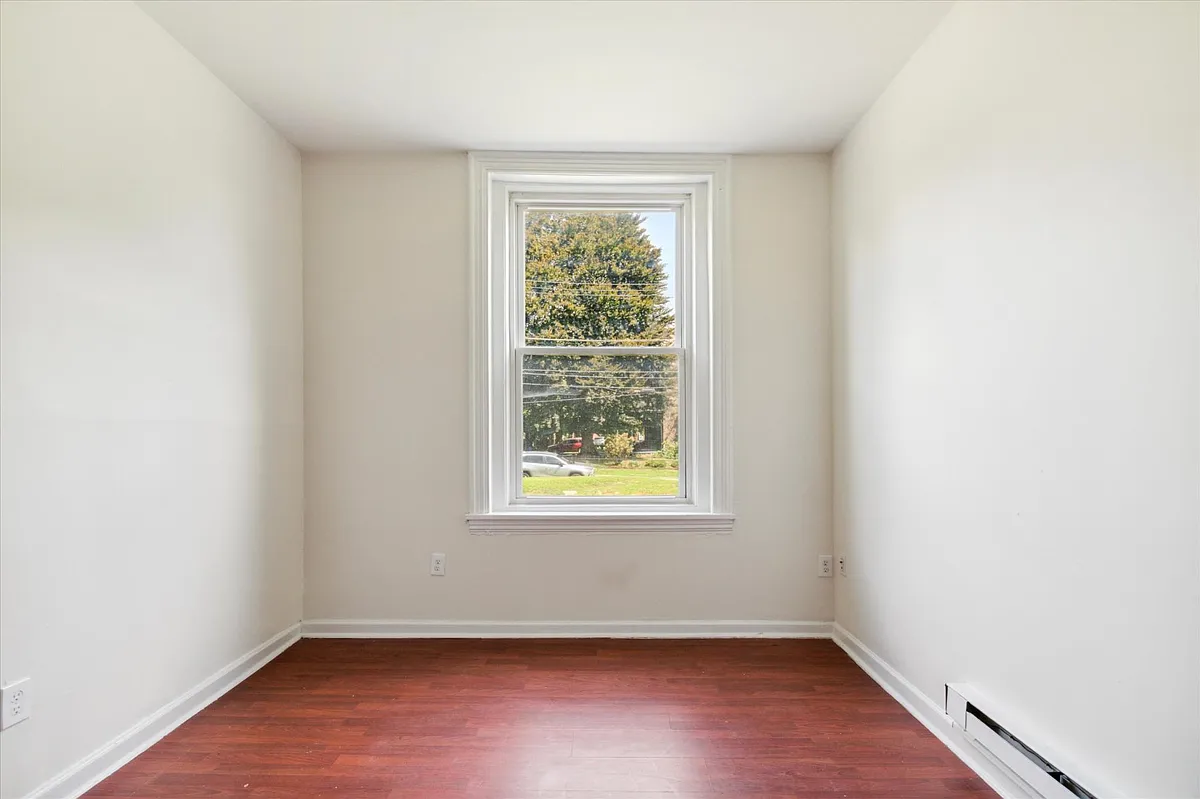 Building Photo - 232 E Wister St #3B