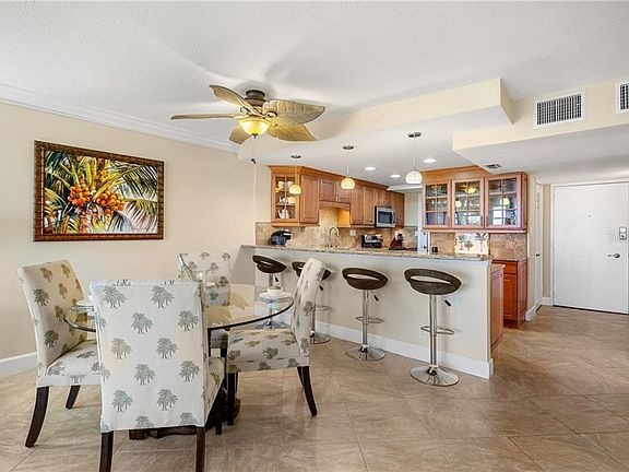 5th image of 7400 Sun Island Dr APT 711