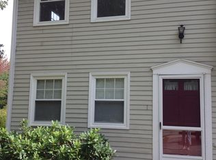 14 Abenaki Dr APT 1, Topsham, ME 04086