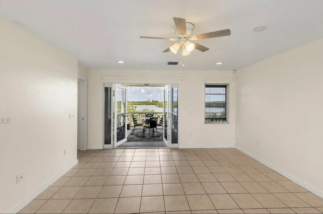 3 bed, 1598 sqft, $5,000 — Photo 4