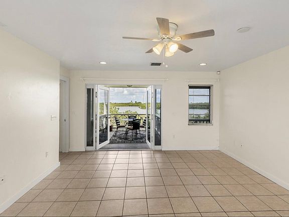 4th image of 9 Blue Water Dr