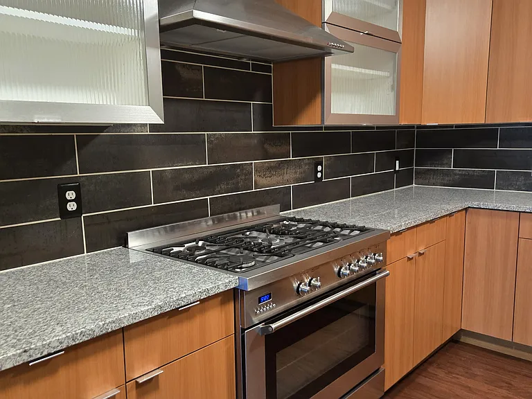 2240 N Clay St #204 — Photo 12