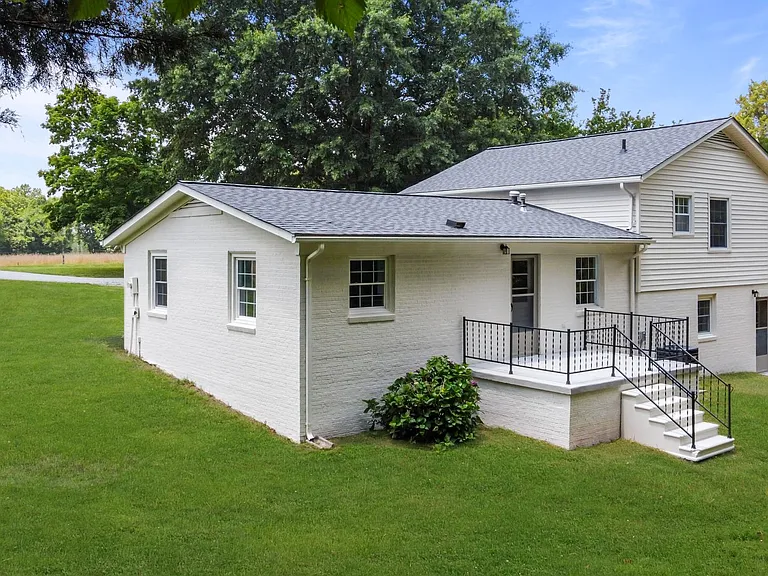 1250 Wooden Bridge Rd — Photo 21