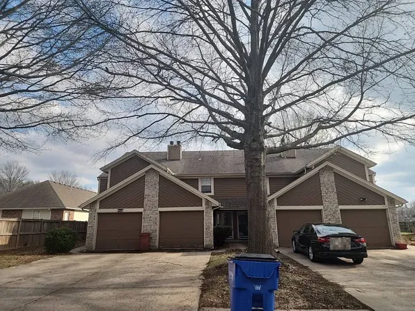 1327 NW Jefferson Ct, Blue Springs, MO 64015